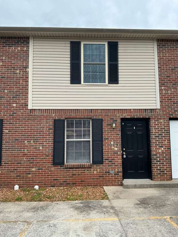 253 Stateline Rd, Oak Grove, KY 42262
