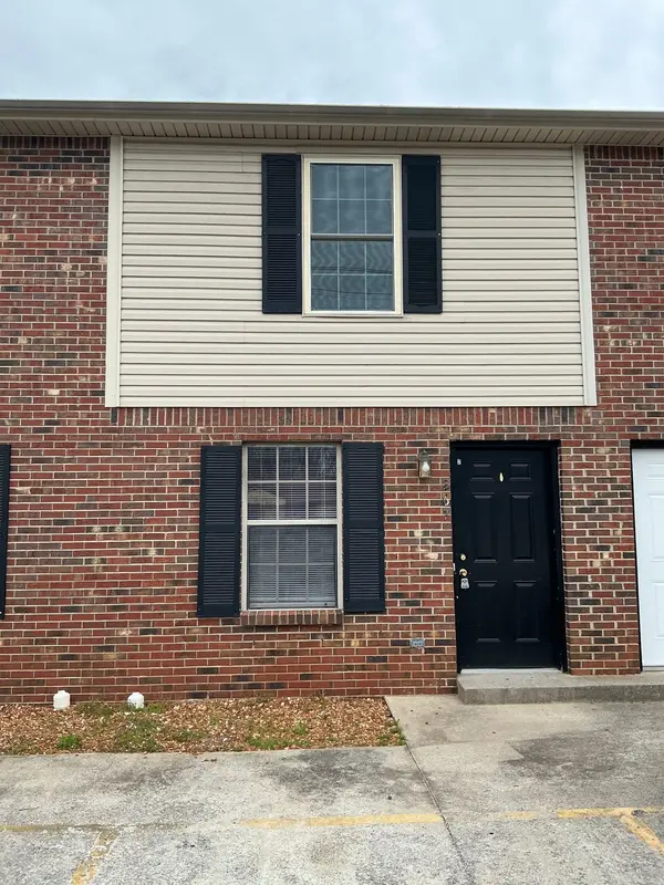 293 Stateline Rd, Oak Grove, KY 42262