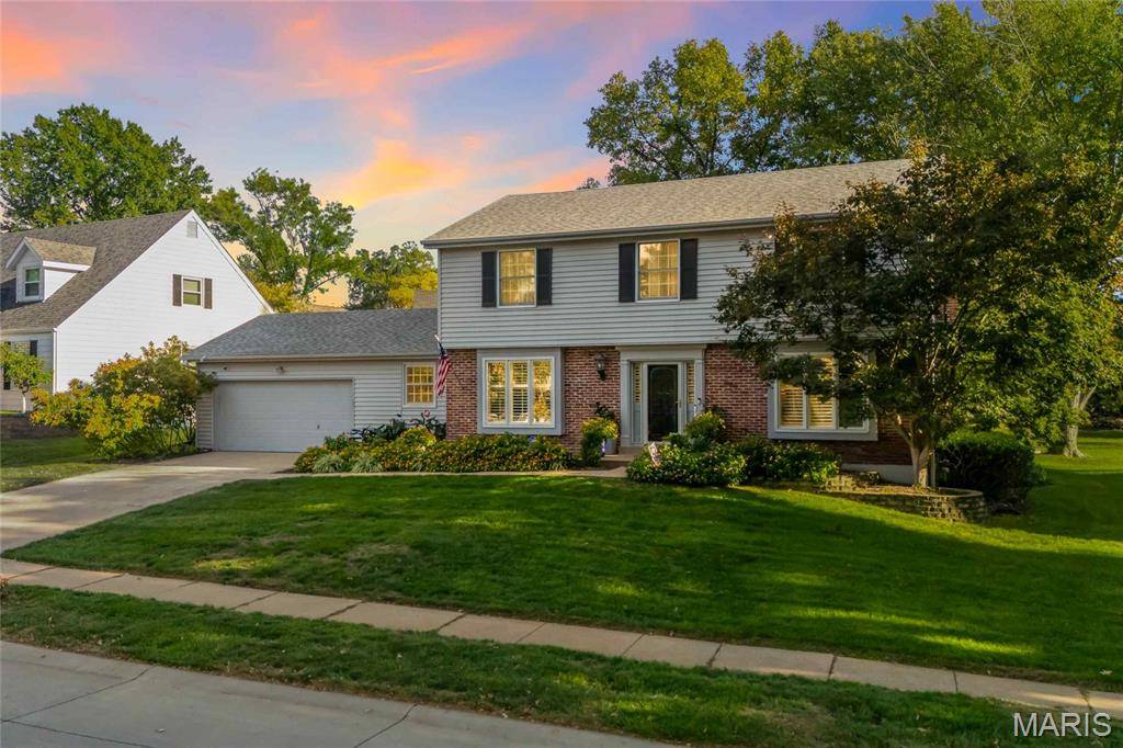15610 Cedarmill DR, Chesterfield, MO 63017