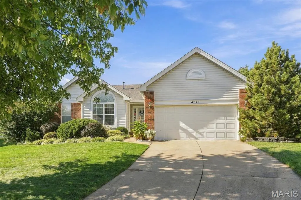 4912 Jamestowne Ridge CT, Florissant, MO 63033