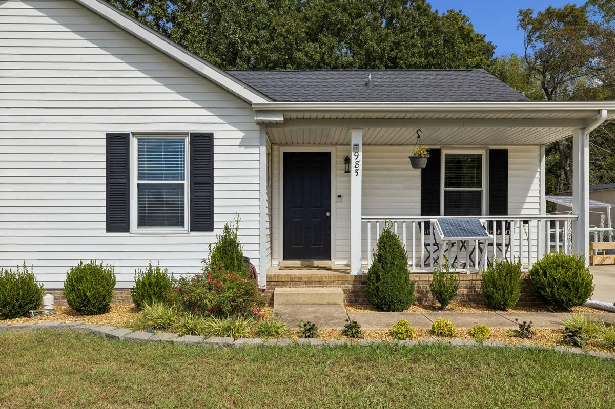 983 May Apple Dr, Clarksville, TN 37042