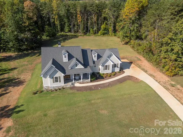 67 Taddington CIR, Columbus, NC 28722