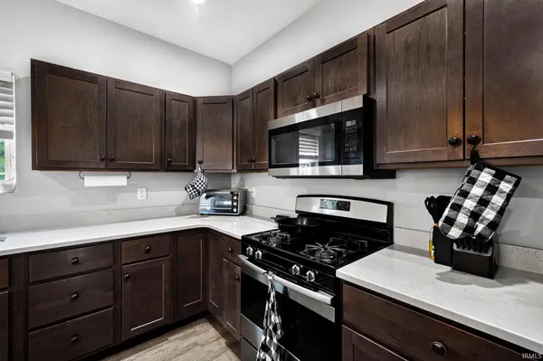 5503 Bay Char CT, Osceola, IN 46561-1301