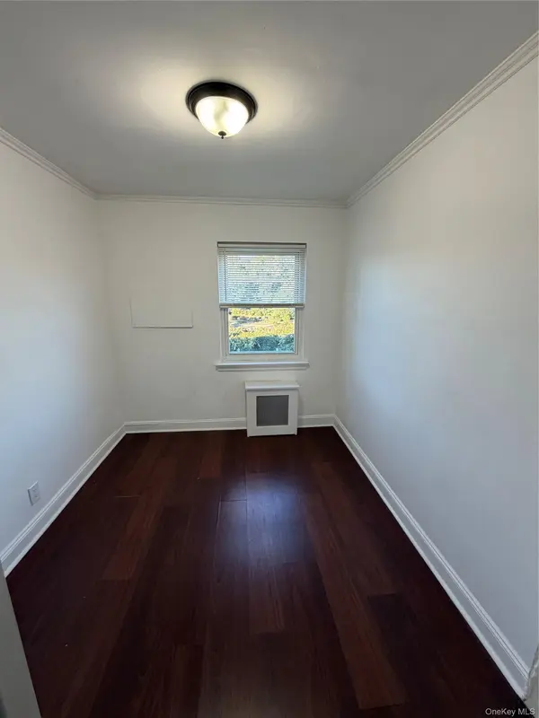 63-117 Alderton ST, Rego Park, NY 11374