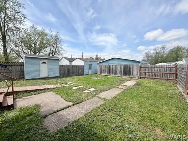 409 N 2nd ST, Wellsville, MO 63384
