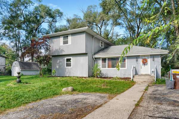 2705 Russett RD, Mchenry, IL 60050