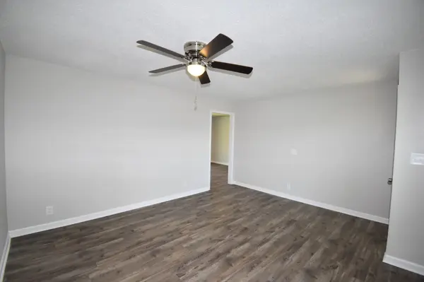 1579 Cherry Tree Dr, Clarksville, TN 37042