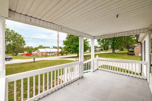 202 Fountain Head Rd, Portland, TN 37148