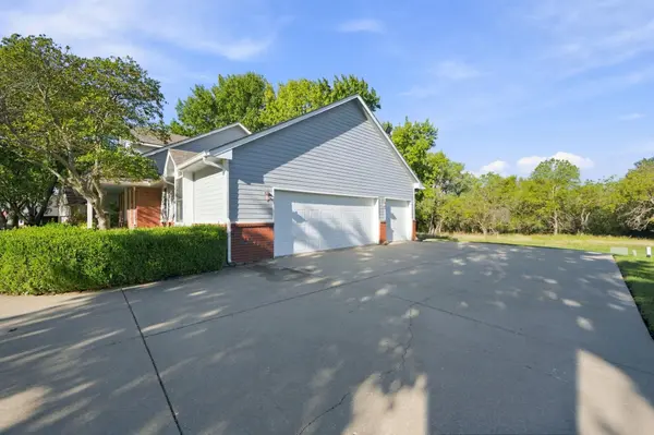 2105 N Loomis Dr, Augusta, KS 67010
