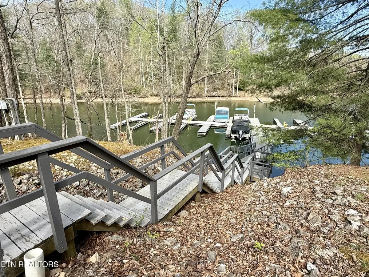 40 Eerie Point, Rockwood, TN 37854