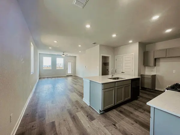 153 Hornet ST, Elgin, TX 78621