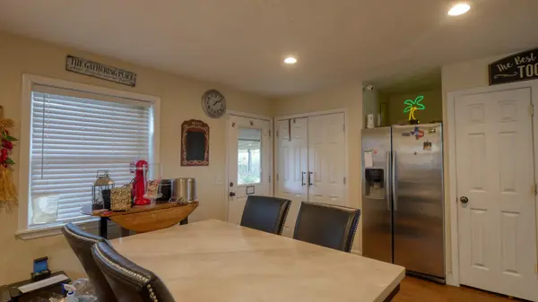 939 Pine DR, Caldwell, TX 77836