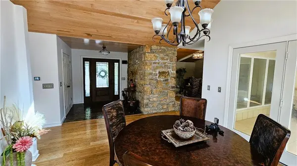 Red Bird LN #S, Olathe, KS 66061