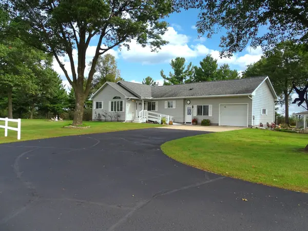 N6912 N Prairie LN, Durand, WI 54736