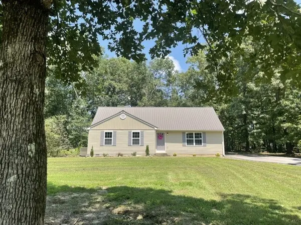 9098 Redbud Ln, Nunnelly, TN 37137