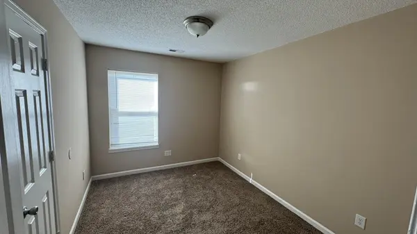 707 Dylan Ln #26, Oak Grove, KY 42262