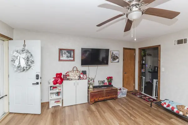 100 S Ward Pkwy., Haysville, KS 67060