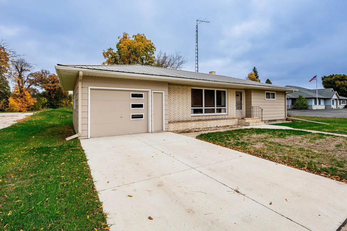 7 Main ST, Lisbon, ND 58054