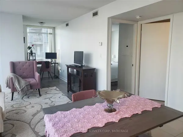 15 Brunel CT #817, Toronto C01, ON M5V 3Y6