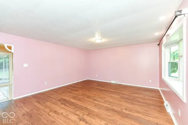 2249 Hogan DR, Indianapolis, IN 46229