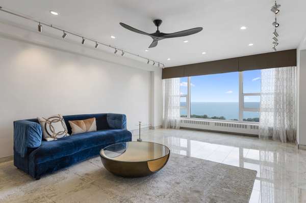 3180 N Lake Shore DR #17F, Chicago, IL 60657