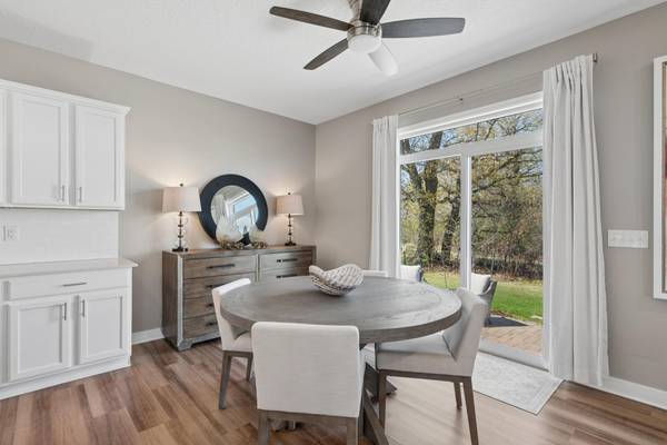 1248 Oak Tree CT, Carver, MN 55315