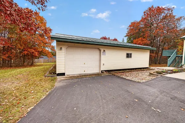 642 Center Point CT NW, Bemidji, MN 56601
