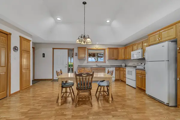 7959 Center ST, Clear Lake, MN 55319