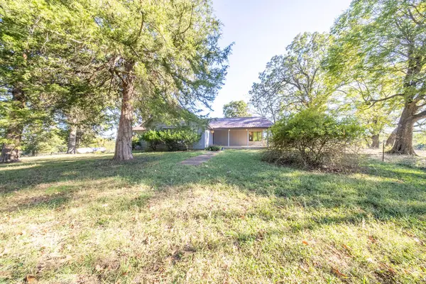 111 Robinson ST, Mammoth Spring, AR 72554