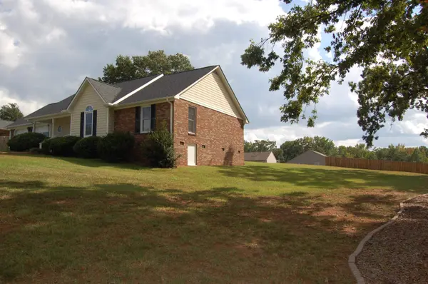 175 Parris Ridge DR, Boiling Springs, SC 29316