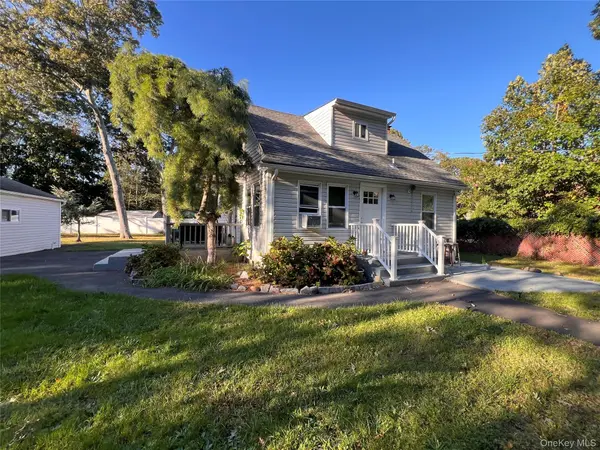 11 Washington AVE, Mastic Beach, NY 11951