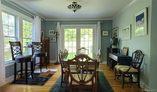 23 Violet PL, Rhinebeck, NY 12572
