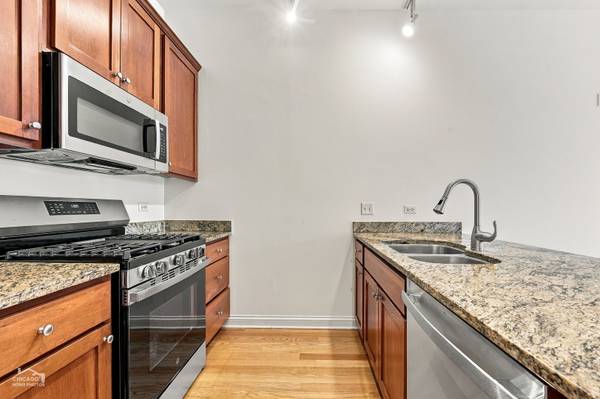 2035 S Indiana AVE #211, Chicago, IL 60616