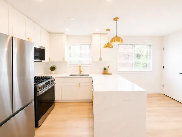 5819 W HIGGINS AVE #2D, Chicago, IL 60630