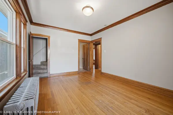 6037 W DAKIN ST, Chicago, IL 60634