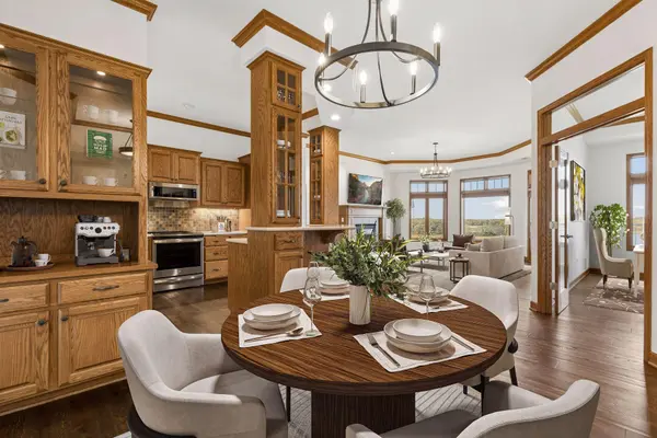 1776 Stieger Lake LN #409, Victoria, MN 55386