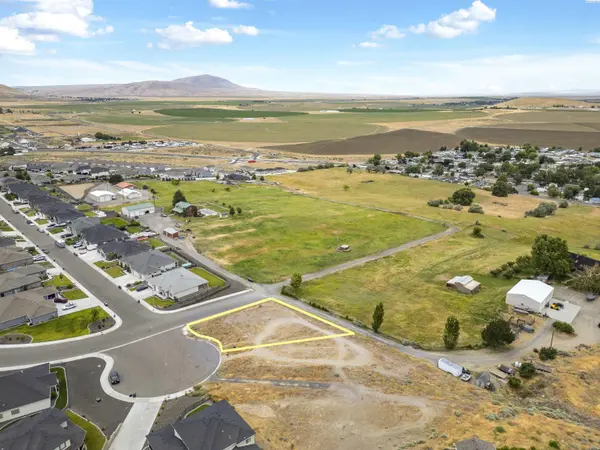 6594 Caspian Place, West Richland, WA 99353