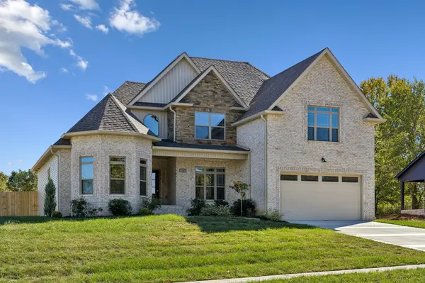 1501 Riggins Dr, Clarksville, TN 37042