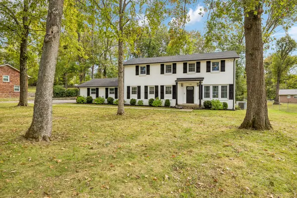 1325 Dalemere Dr, Nashville, TN 37207