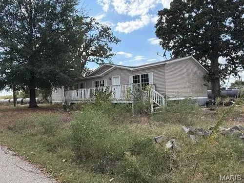 501 Bingham ST, Koshkonong, MO 65692