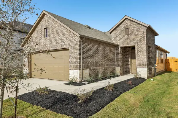 214 Hornet ST, Elgin, TX 78621
