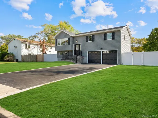 124 Ithaca ST, Bay Shore, NY 11706