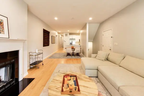 2622 N Mildred AVE #1, Chicago, IL 60614