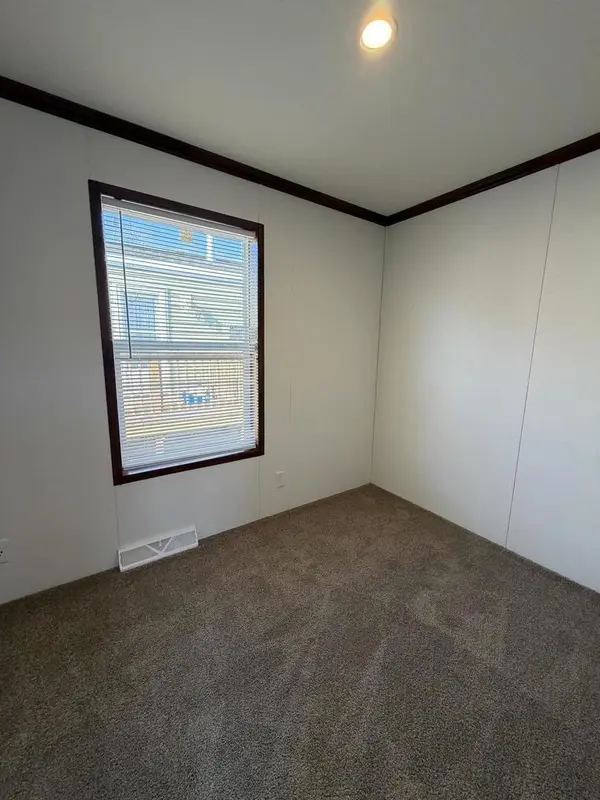 5425 Valley DR #20, Bettendorf, IA 52722