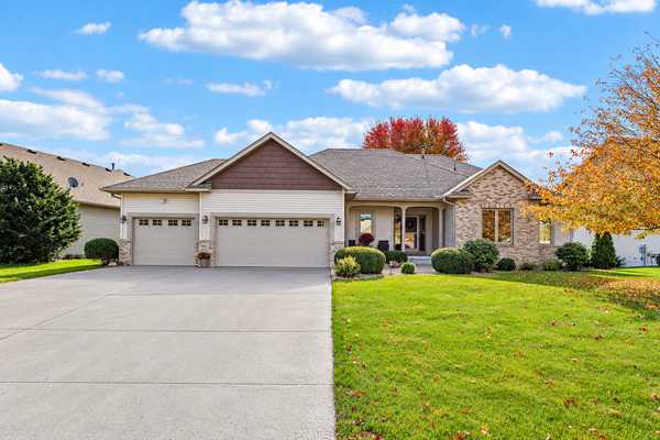 2350 Quail Creek Pkwy NE, Blaine, MN 55449
