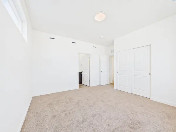 1301 18th St., Benton City, WA 99320