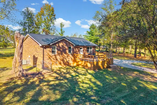 8102 Pleasant Hill Rd, Cross Plains, TN 37049