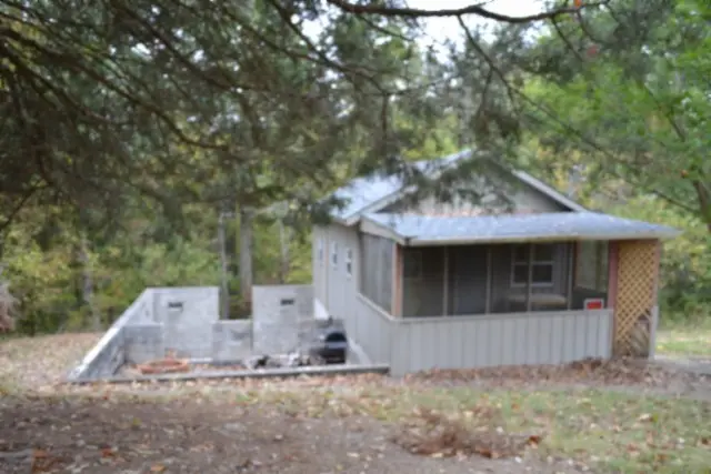 128 Cummins Ct, Celina, TN 38551