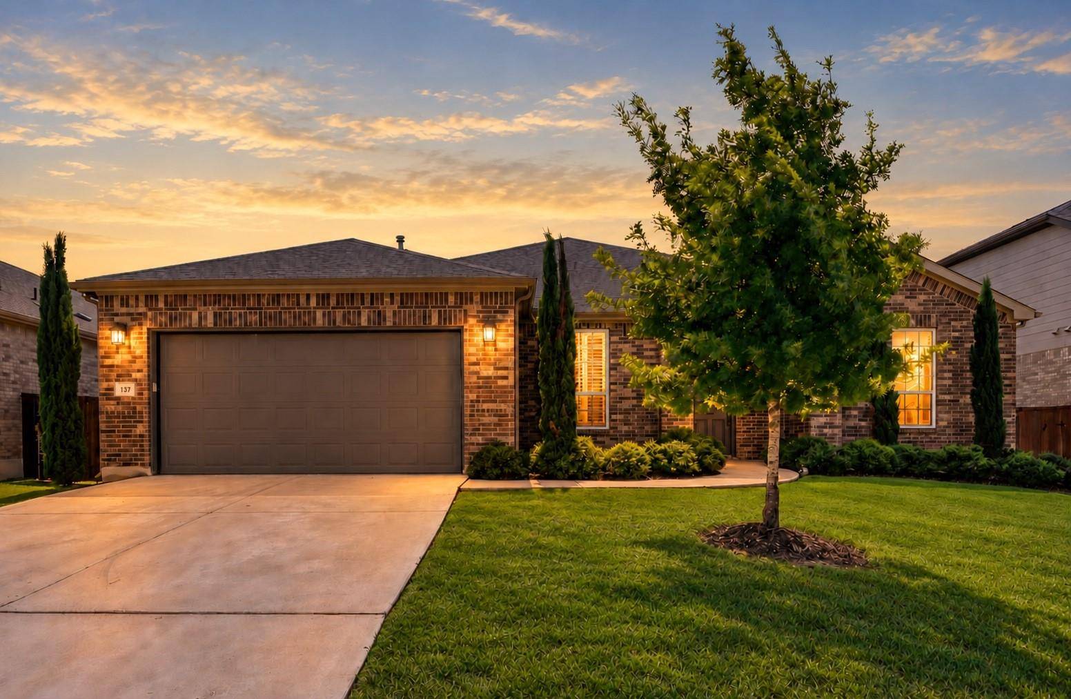 137 Climbing Rock LOOP, Dripping Springs, TX 78620