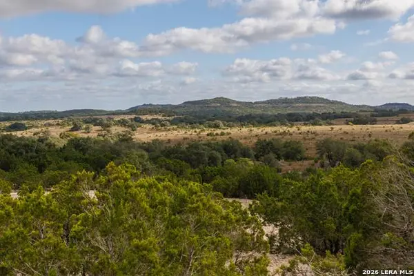 3008 ROLLING HILLS RD RD, Blanco, TX 78606